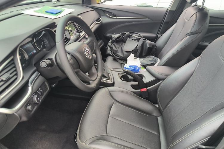 Used Buick GT 2021 1.3T Automatic Mild Hybrid Elite Version Left Front Seat