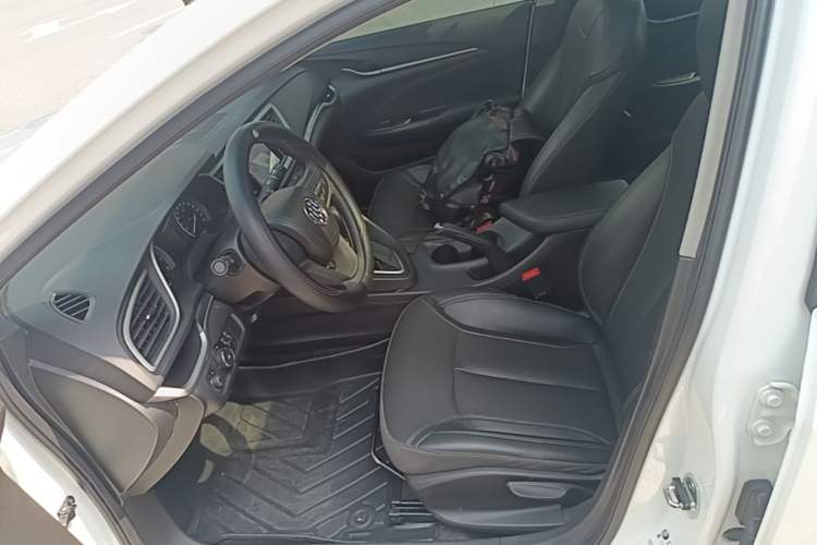Used Buick GT 2021 1.3T Automatic Mild Hybrid Elite Version Left Front Seat
