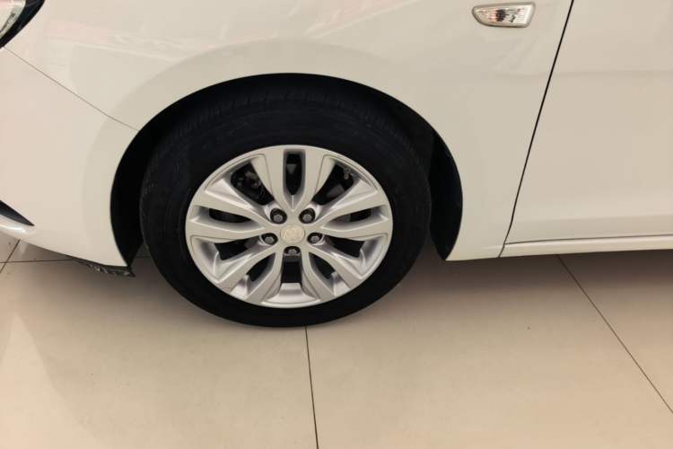 Used Buick GT 2021 Exemplar 1.5L Automatic Elite Version Left Front Wheel Hub