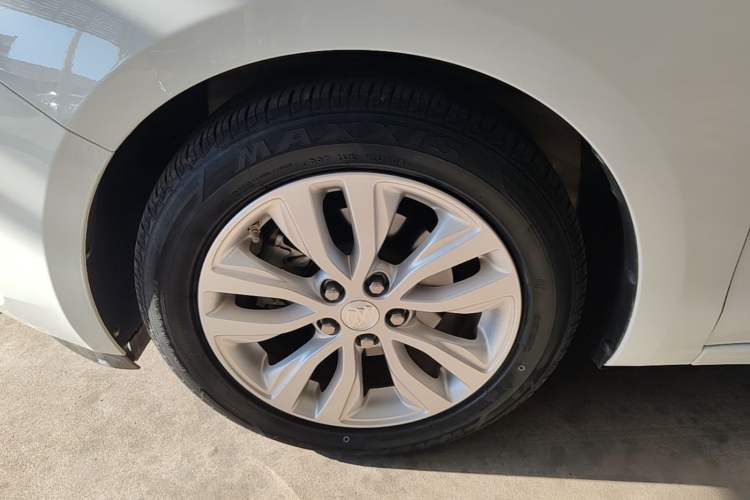 Used Buick GT 2021 Exemplar 1.5L Automatic Elite Version Left Front Wheel Hub