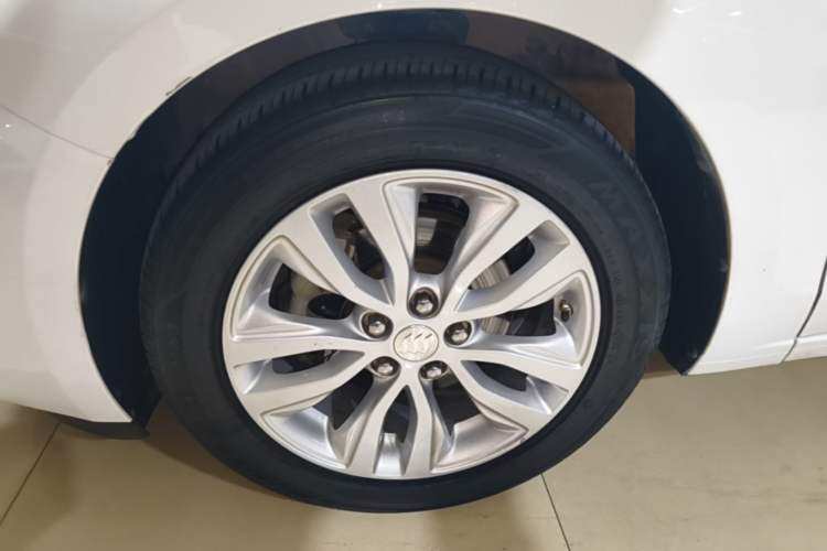 Used Buick GT 2021 Exemplar 1.5L Automatic Elite Version Left Front Wheel Hub