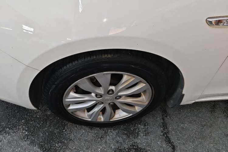Used Buick GT 2021 Revised Version Flagship 1.5L Automatic Elite Edition Left Front Wheel Hub
