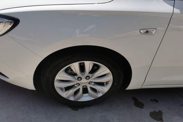 Used Buick GT 2021 Revised Version Flagship 1.5L Automatic Elite Edition Left Front Wheel Hub