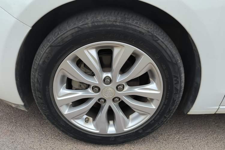 Used Buick GT 2021 Revised Version Flagship 1.5L Automatic Elite Edition Left Front Wheel Hub