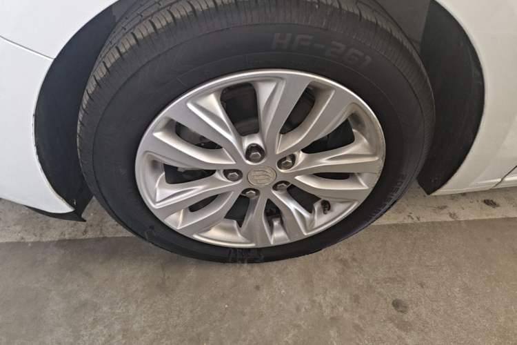 Used Buick GT 2021 Exemplar 1.5L Automatic Entry-Level Trim Left Front Wheel Hub