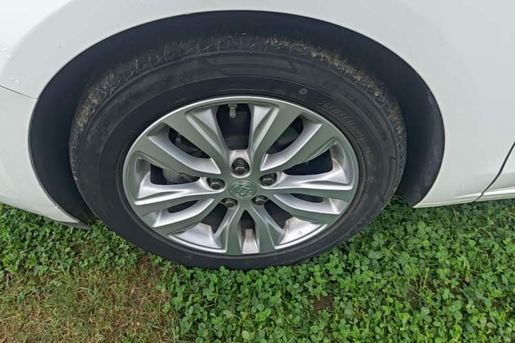 Used Buick GT 2021 Exemplar 1.5L Automatic Elite Version Left Front Wheel Hub