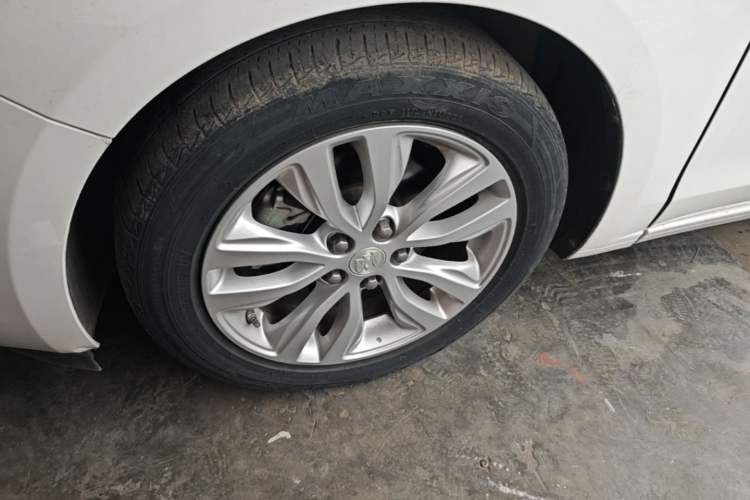 Used Buick GT 2021 Revised Version Flagship 1.5L Automatic Elite Edition Left Front Wheel Hub
