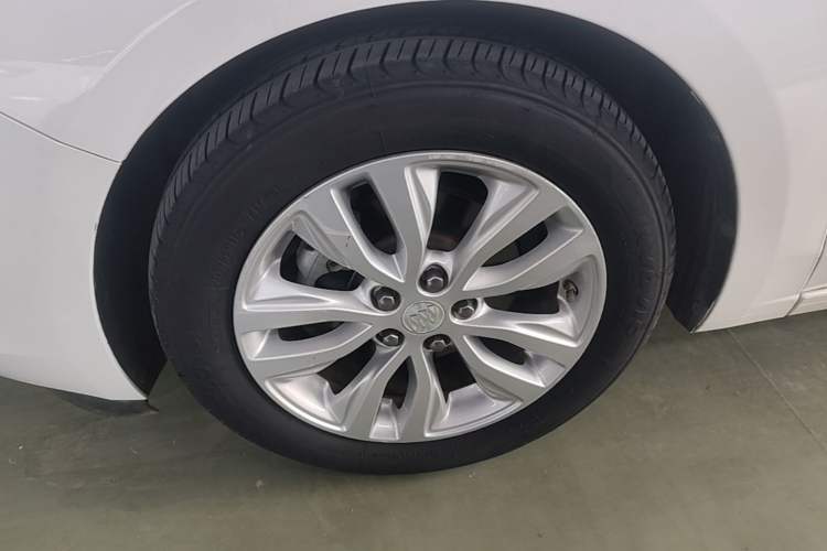 Used Buick GT 2021 Exemplar 1.5L Automatic Elite Version Left Front Wheel Hub