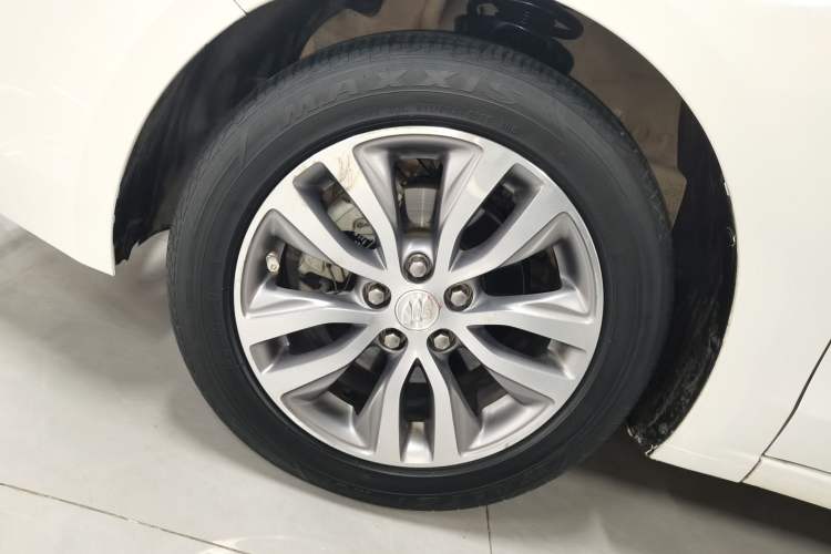 Used Buick GT 2021 Revised Version 1.3T Automatic Mild Hybrid Elite Edition Left Front Wheel Hub