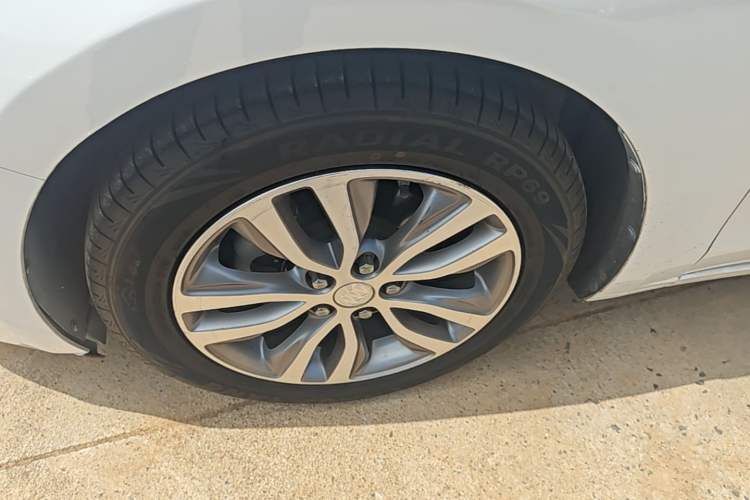 Used Buick GT 2021 1.3T Automatic Mild Hybrid Elite Version Left Front Wheel Hub