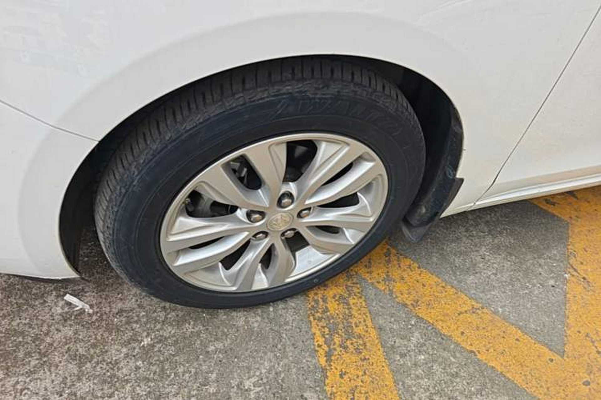 Used Buick GT 2021 Revised Version Flagship 1.5L Automatic Elite Edition Left Front Wheel Hub