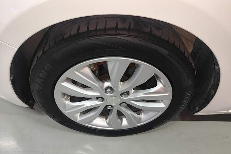 Used Buick GT 2021 Exemplar 1.5L Automatic Elite Version Left Front Wheel Hub