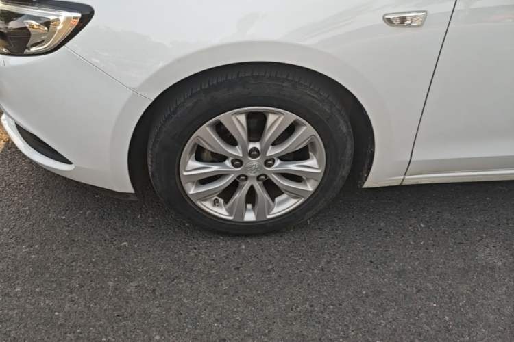 Used Buick GT 2021 Exemplar 1.5L Automatic Elite Version Left Front Wheel Hub