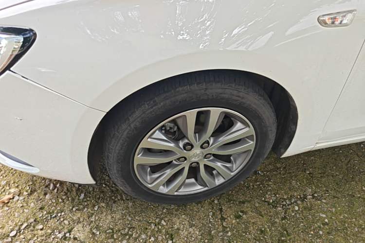 Used Buick GT 2021 Revised Version 1.3T Automatic Mild Hybrid Elite Edition Left Front Wheel Hub