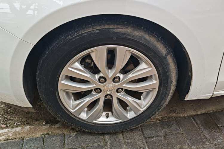 Used Buick GT 2021 Revised Version Flagship 1.5L Automatic Elite Edition Left Front Wheel Hub