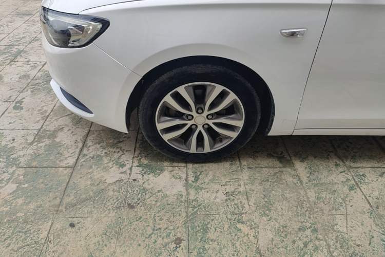 Used Buick GT 2021 1.3T Automatic Mild Hybrid Elite Version Left Front Wheel Hub