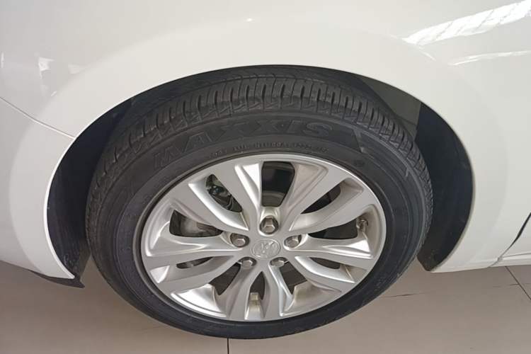 Used Buick GT 2021 Revised Version Flagship 1.5L Automatic Entry-Level Trim Left Front Wheel Hub