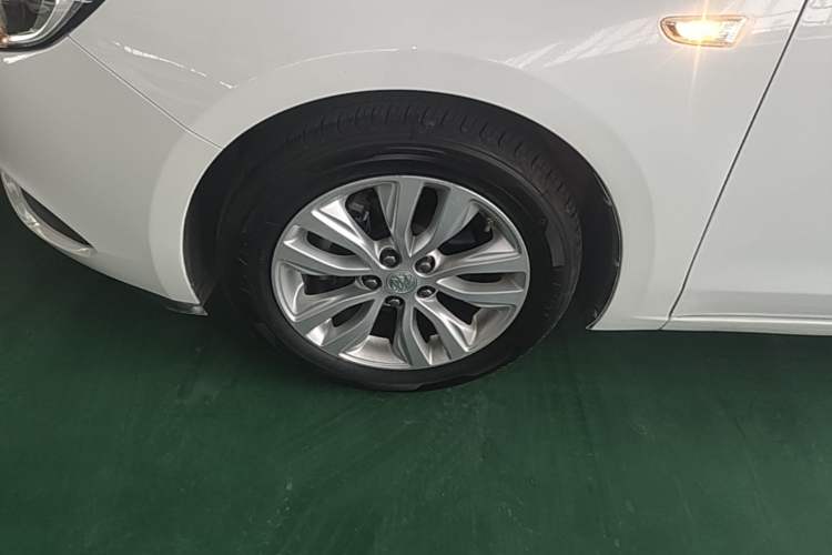 Used Buick GT 2021 Revised Version Flagship 1.5L Automatic Entry-Level Trim Left Front Wheel Hub