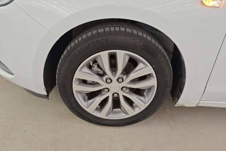 Used Buick GT 2021 Revised Version 1.3T Automatic Mild Hybrid Advanced Edition Left Front Wheel Hub