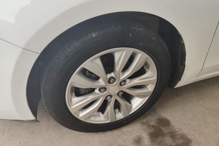 Used Buick GT 2021 Exemplar 1.5L Automatic Elite Version Left Front Wheel Hub