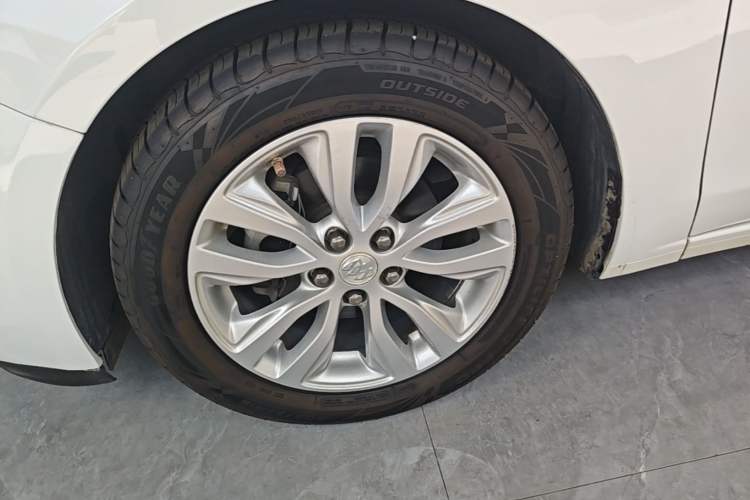 Used Buick GT 2021 Revised Version Flagship 1.5L Automatic Entry-Level Trim Left Front Wheel Hub
