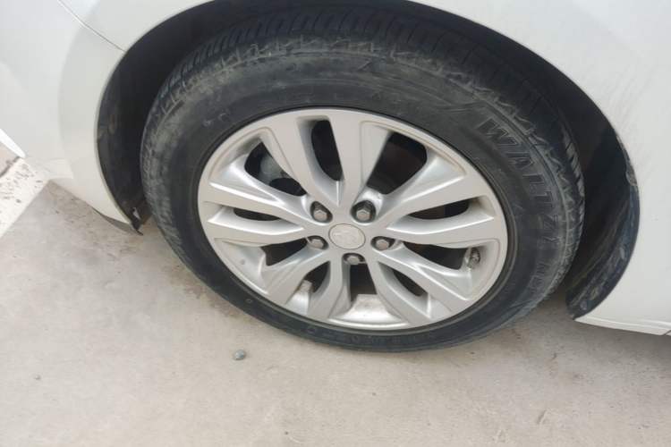 Used Buick GT 2021 Revised Version Flagship 1.5L Automatic Elite Edition Left Front Wheel Hub