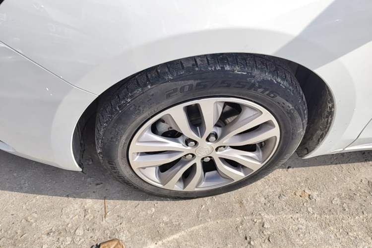 Used Buick GT 2021 Revised Version 1.3T Automatic Mild Hybrid Advanced Edition Left Front Wheel Hub