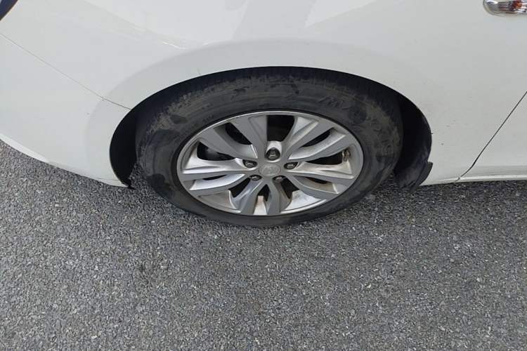 Used Buick GT 2021 Revised Version Flagship 1.5L Automatic Elite Edition Left Front Wheel Hub