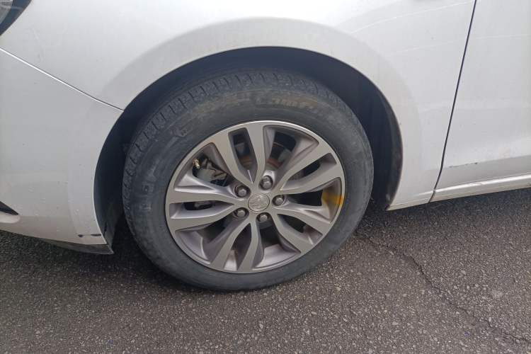 Used Buick GT 2021 Revised Version 1.3T Automatic Mild Hybrid Elite Edition Left Front Wheel Hub