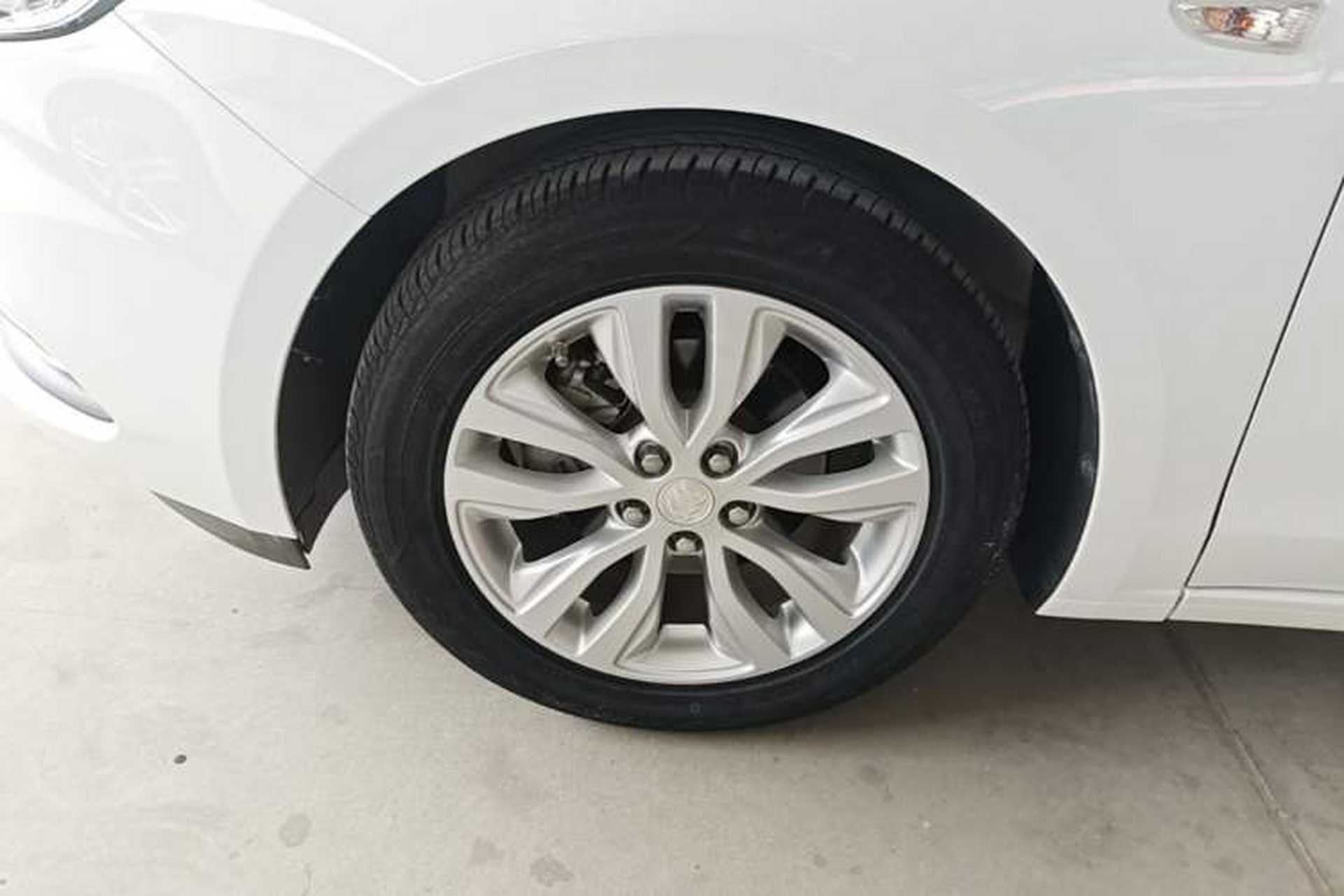 Used Buick GT 2021 Revised Version Flagship 1.5L Automatic Elite Edition Left Front Wheel Hub