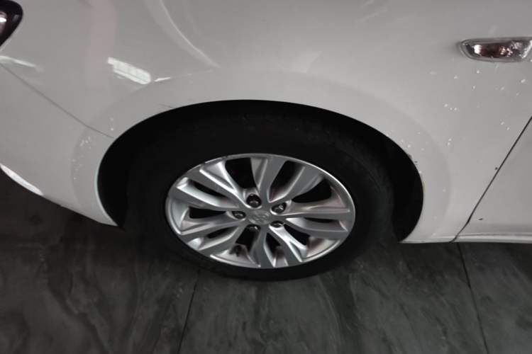 Used Buick GT 2021 Revised Version Flagship 1.5L Automatic Entry-Level Trim Left Front Wheel Hub