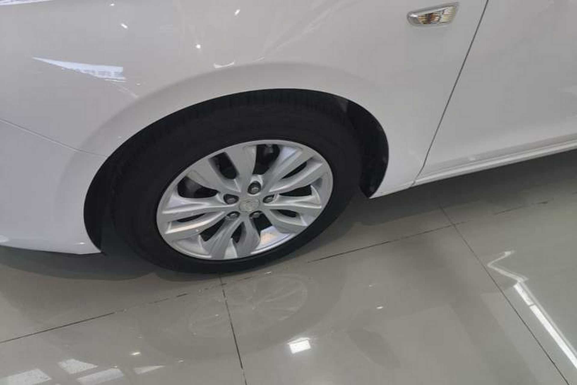 Used Buick GT 2021 Revised Version Flagship 1.5L Automatic Elite Edition Left Front Wheel Hub