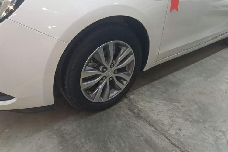 Used Buick GT 2021 Revised Version 1.3T Automatic Mild Hybrid Advanced Edition Left Front Wheel Hub