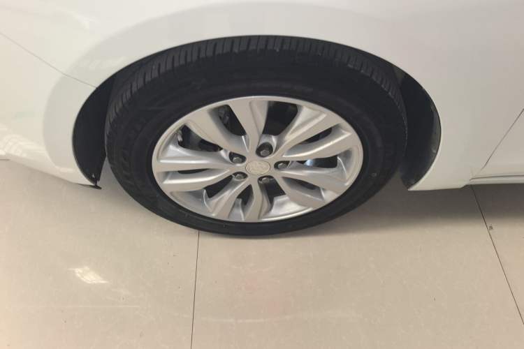 Used Buick GT 2021 Exemplar 1.5L Automatic Elite Version Left Front Wheel Hub