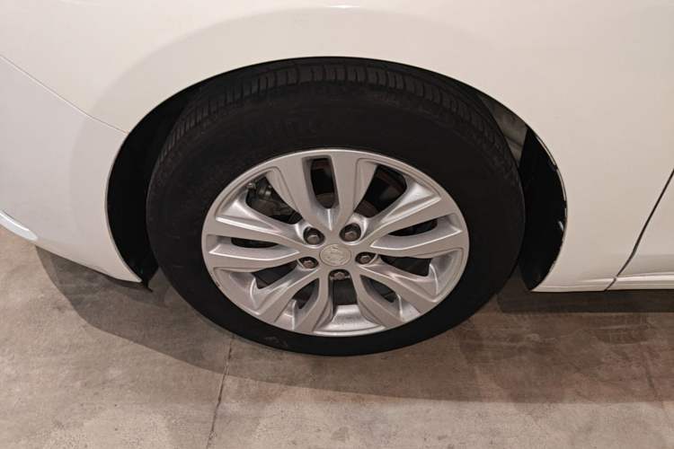 Used Buick GT 2021 Exemplar 1.5L Automatic Elite Version Left Front Wheel Hub