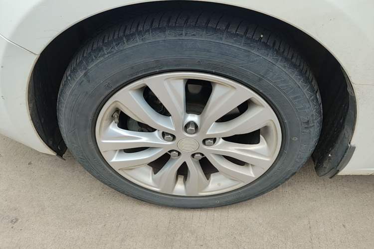 Used Buick GT 2021 Exemplar 1.5L Automatic Elite Version Left Front Wheel Hub