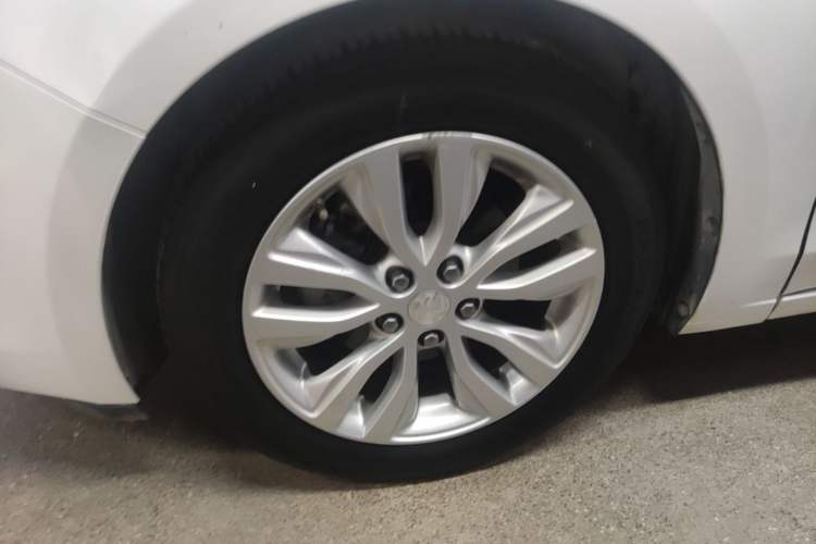 Used Buick GT 2021 Exemplar 1.5L Automatic Elite Version Left Front Wheel Hub