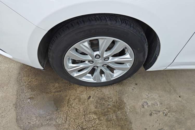 Used Buick GT 2021 Revised Version Flagship 1.5L Automatic Elite Edition Left Front Wheel Hub