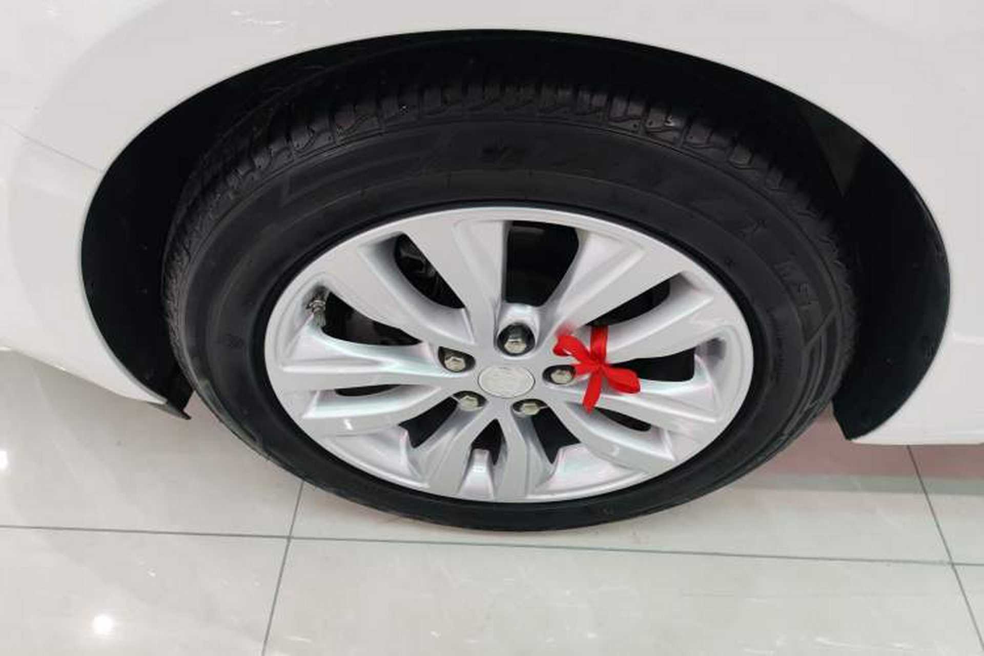 Used Buick GT 2021 Revised Version Flagship 1.5L Automatic Elite Edition Left Front Wheel Hub
