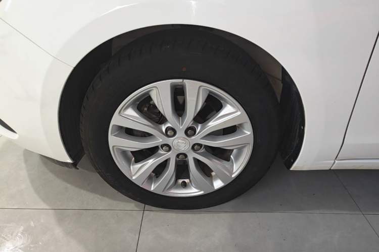 Used Buick GT 2021 Exemplar 1.5L Automatic Elite Version Left Front Wheel Hub