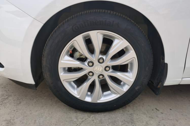 Used Buick GT 2021 Exemplar 1.5L Automatic Elite Version Left Front Wheel Hub