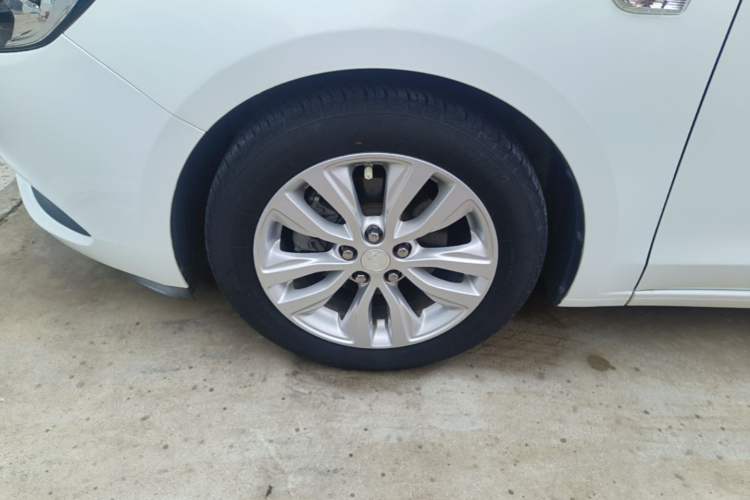 Used Buick GT 2021 Exemplar 1.5L Automatic Elite Version Left Front Wheel Hub
