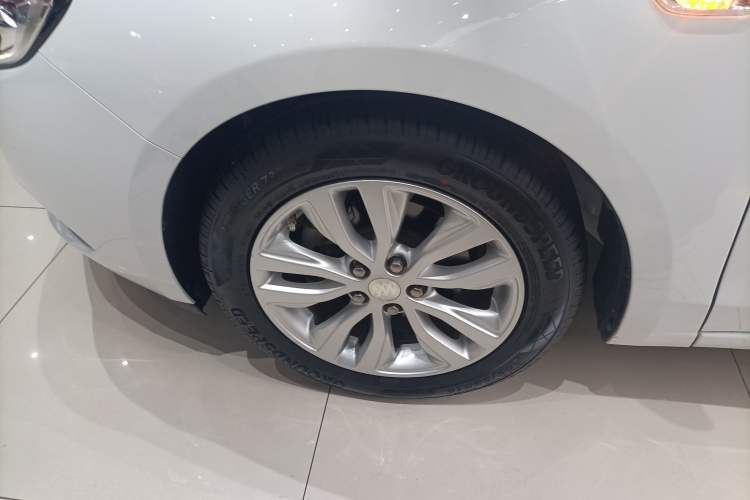 Used Buick GT 2021 Revised Version Flagship 1.5L Automatic Elite Edition Left Front Wheel Hub