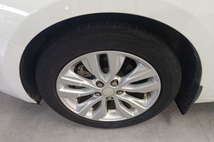 Used Buick GT 2021 Exemplar 1.5L Automatic Elite Version Left Front Wheel Hub