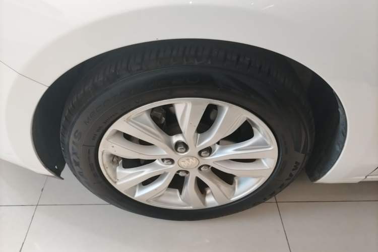 Used Buick GT 2021 Revised Version Flagship 1.5L Automatic Elite Edition Left Front Wheel Hub