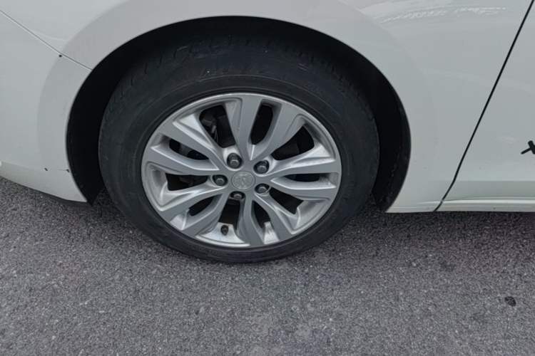 Used Buick GT 2021 Exemplar 1.5L Automatic Entry-Level Trim Left Front Wheel Hub