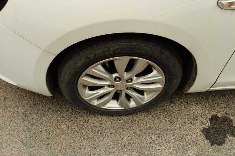 Used Buick GT 2021 Revised Version Flagship 1.5L Automatic Elite Edition Left Front Wheel Hub