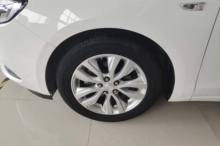 Used Buick GT 2021 Exemplar 1.5L Automatic Elite Version Left Front Wheel Hub
