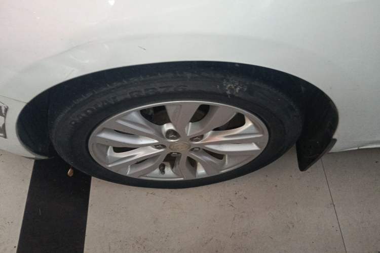 Used Buick GT 2021 Revised Version Flagship 1.5L Automatic Elite Edition Left Front Wheel Hub