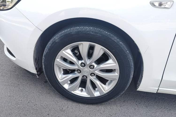 Used Buick GT 2021 Revised Version Flagship 1.5L Automatic Elite Edition Left Front Wheel Hub